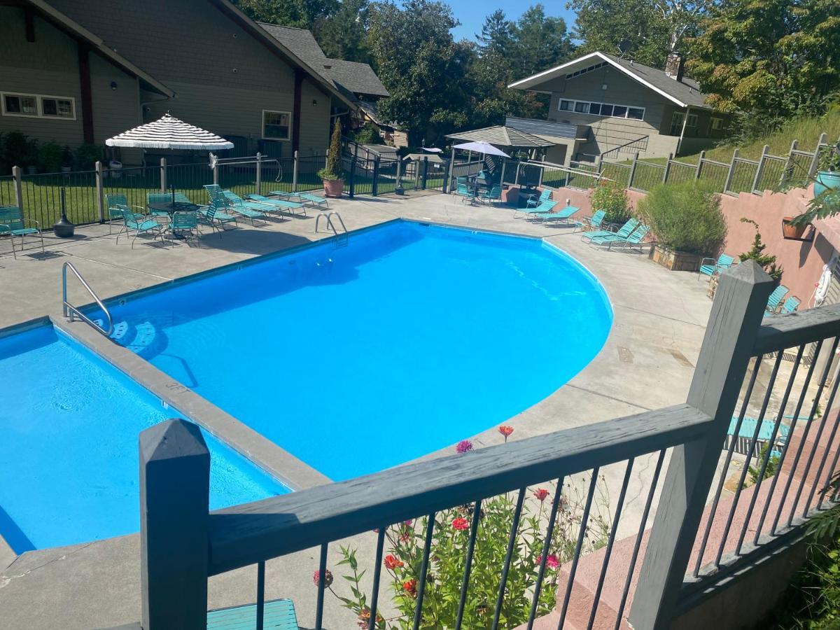 Country Town N' Suites Gatlinburg Kültér fotó